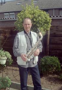 Hans Berkers met zijn saxofoon